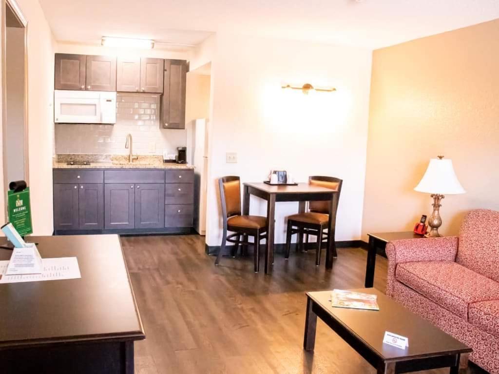 Econo Lodge Видалия Экстерьер фото