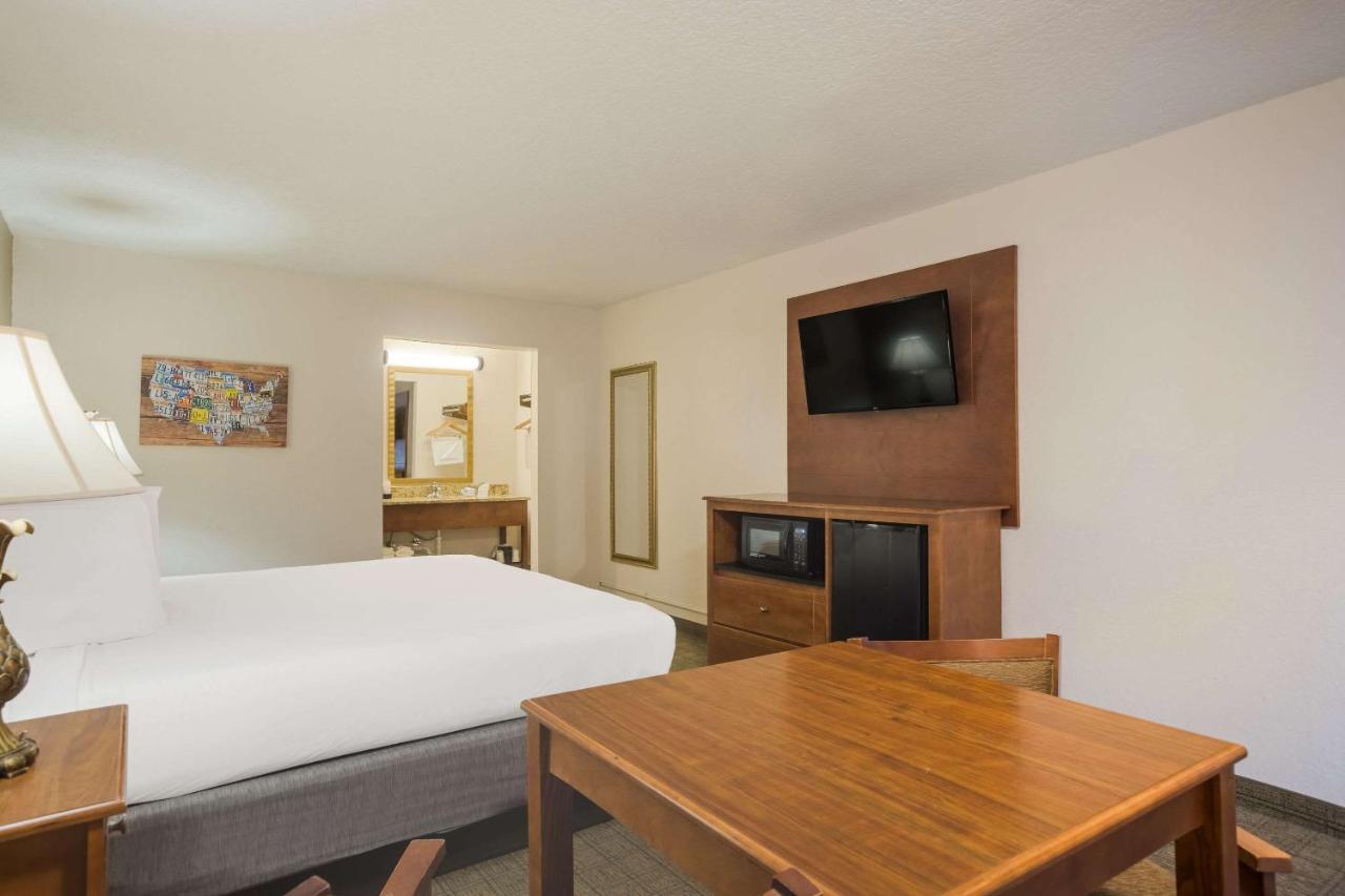 Econo Lodge Видалия Экстерьер фото